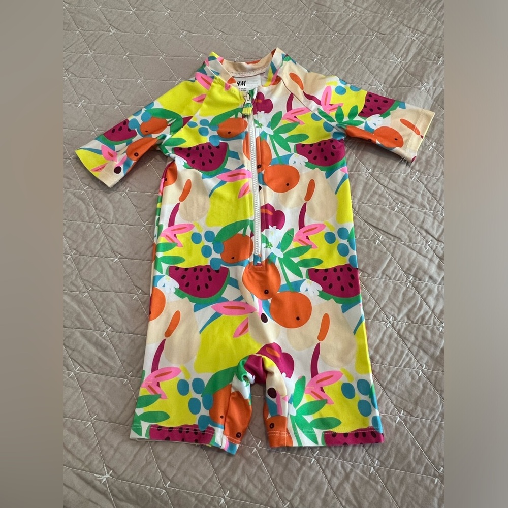 H&M swim rash guard 9-12 months